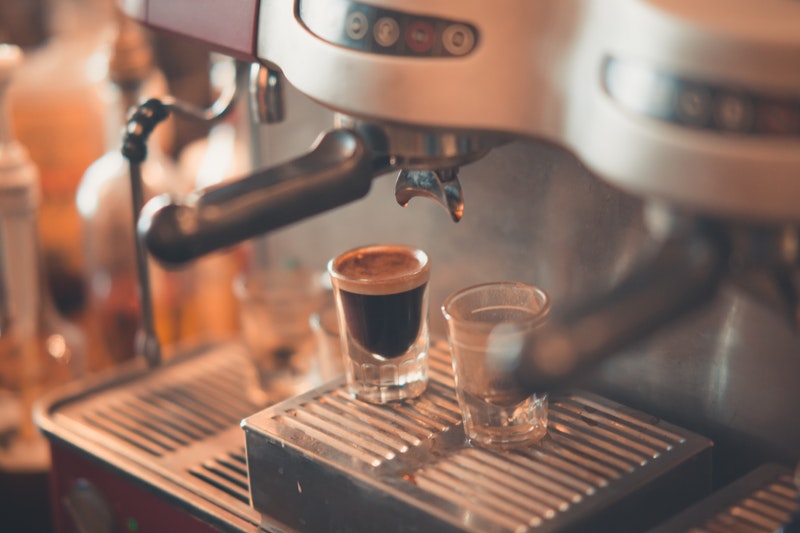 Quali vantaggi offre una macchina da caffè automatica?